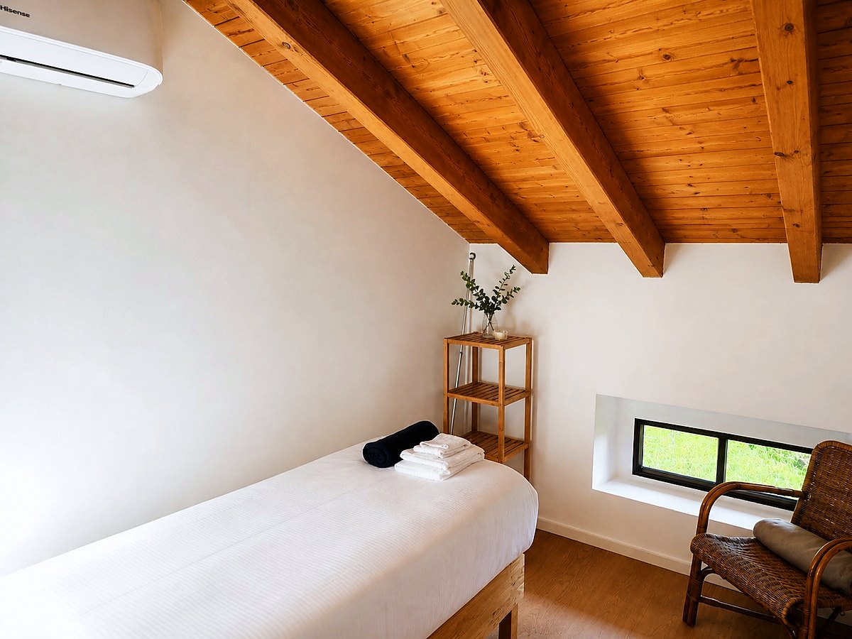 Attic Escape – holiday apartment in Brezzo di Bedero on Lake Maggiore