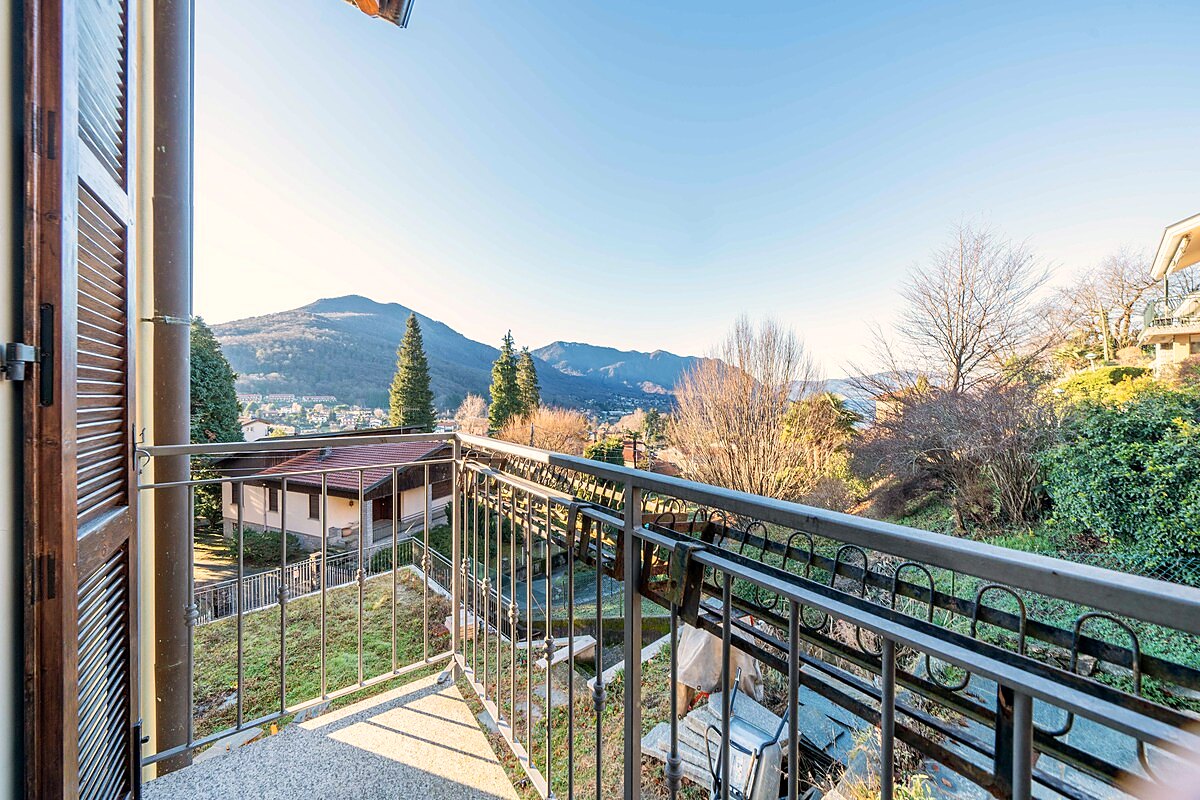 Lakeview Garden Apartment – appartamento vacanze a Brezzo di Bedero sul Lago Maggiore
