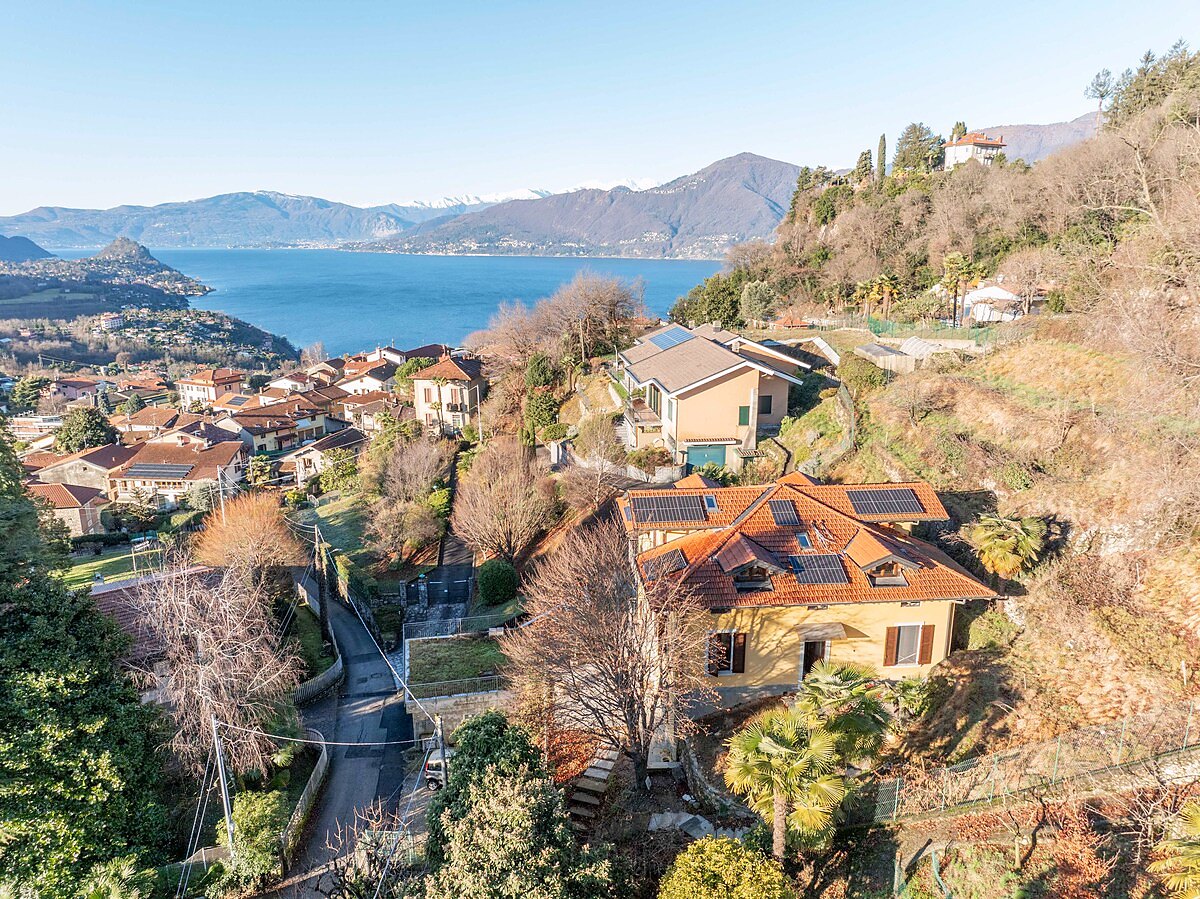 Lakeview Garden Apartment – appartamento vacanze a Brezzo di Bedero sul Lago Maggiore