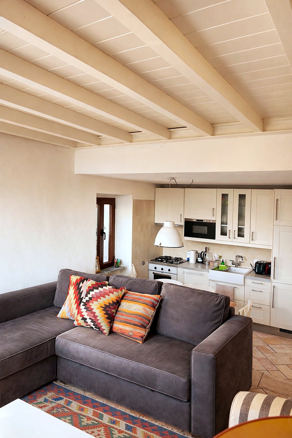 Residence with Pool – appartamento vacanze a Castelveccana sul Lago Maggiore