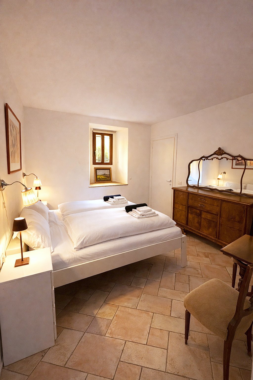 Residence with Pool – appartamento vacanze a Castelveccana sul Lago Maggiore