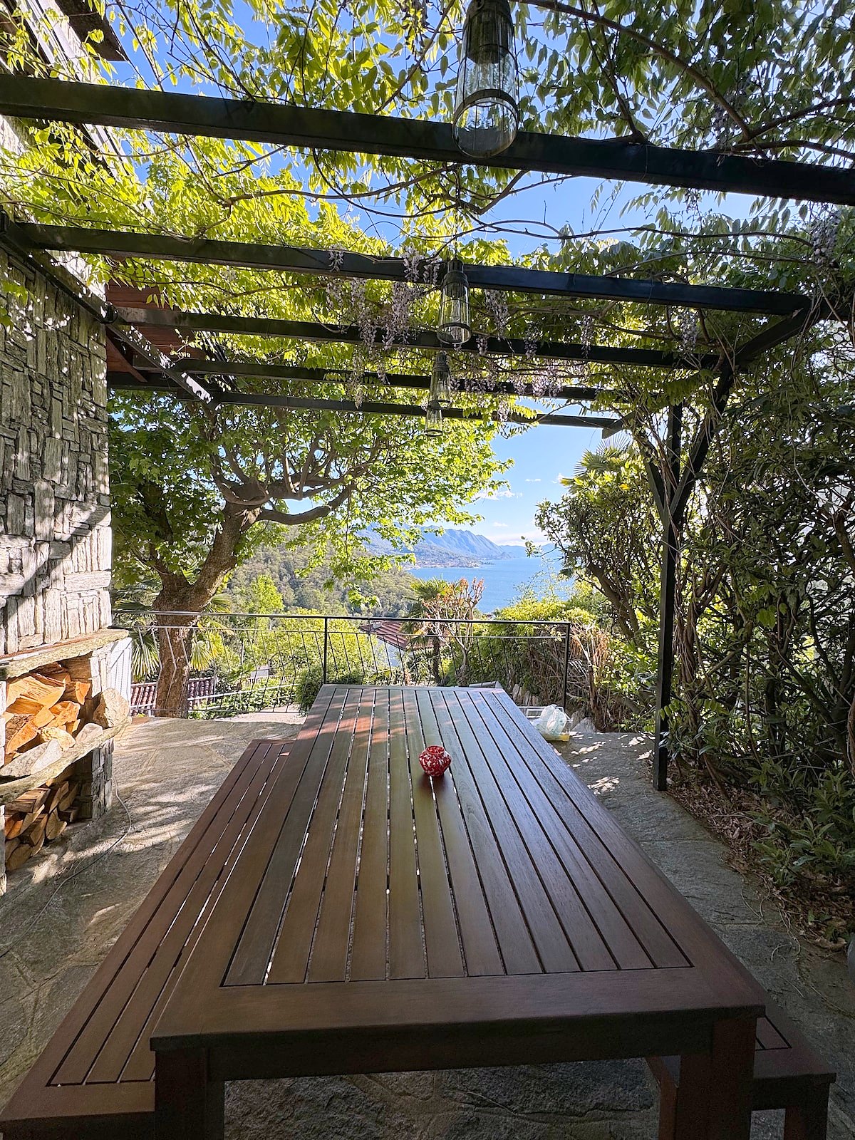 Artsy Retreat – holiday apartment in Luino on Lake Maggiore