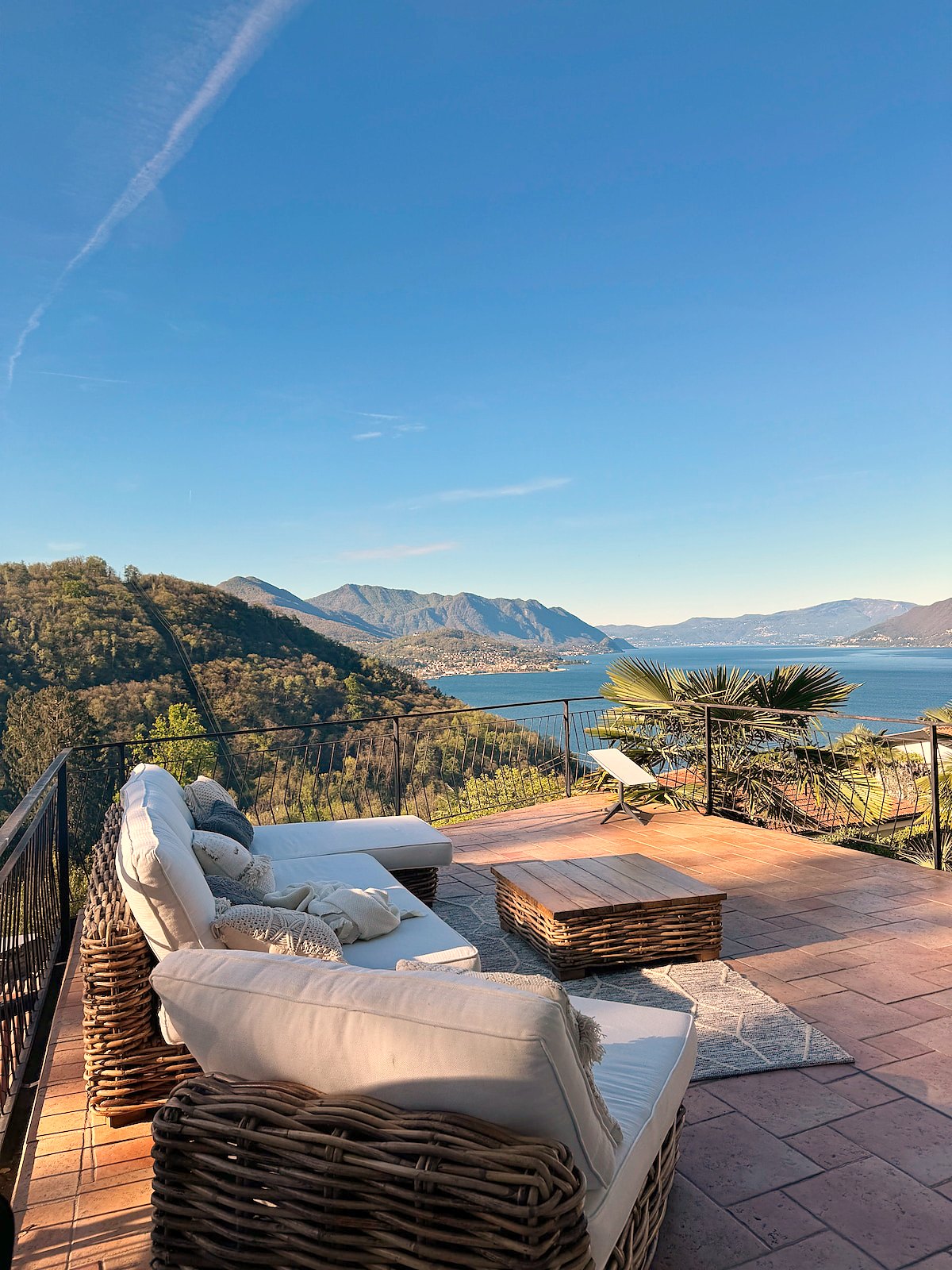 Artsy Retreat – holiday apartment in Luino on Lake Maggiore