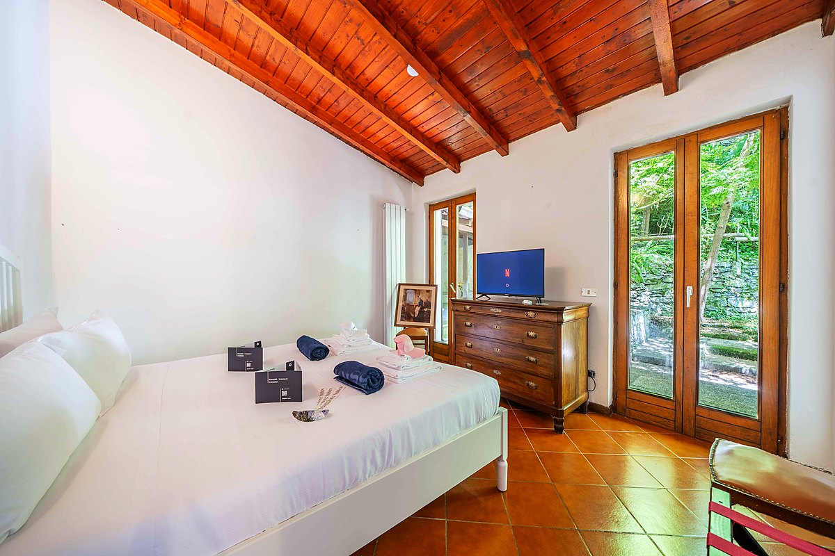 Lakeview 1BR Suite – Ferienwohnung in Luino am Lago Maggiore