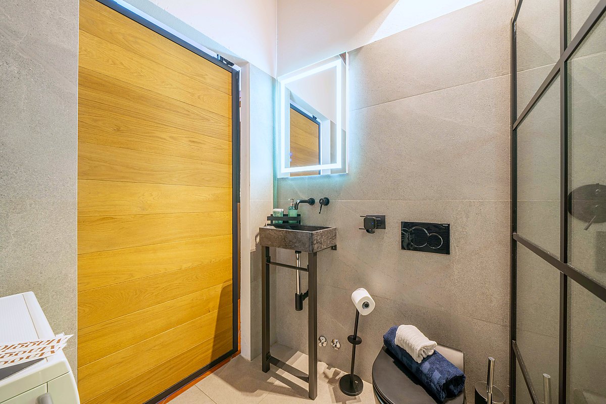 Lakeview 1BR Suite – Ferienwohnung in Luino am Lago Maggiore