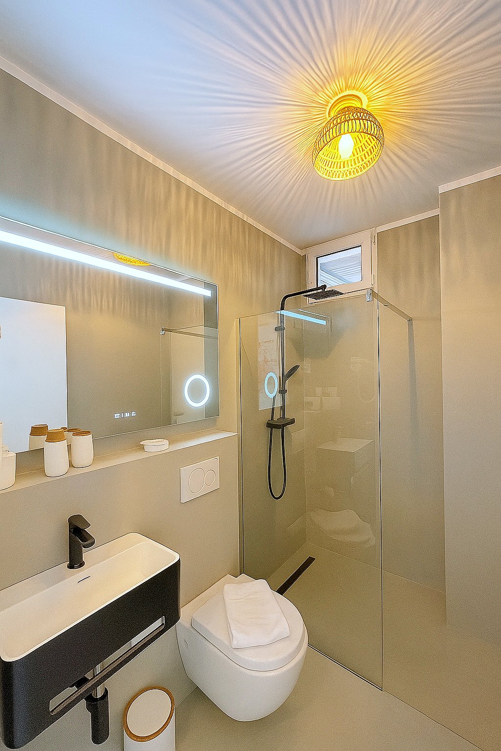 Design Lake Escape – Ferienwohnung in Germignaga am Lago Maggiore