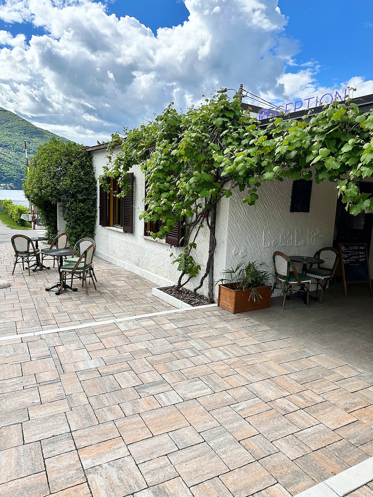 Lakefront Apartment – Ferienwohnung in Germignaga am Lago Maggiore