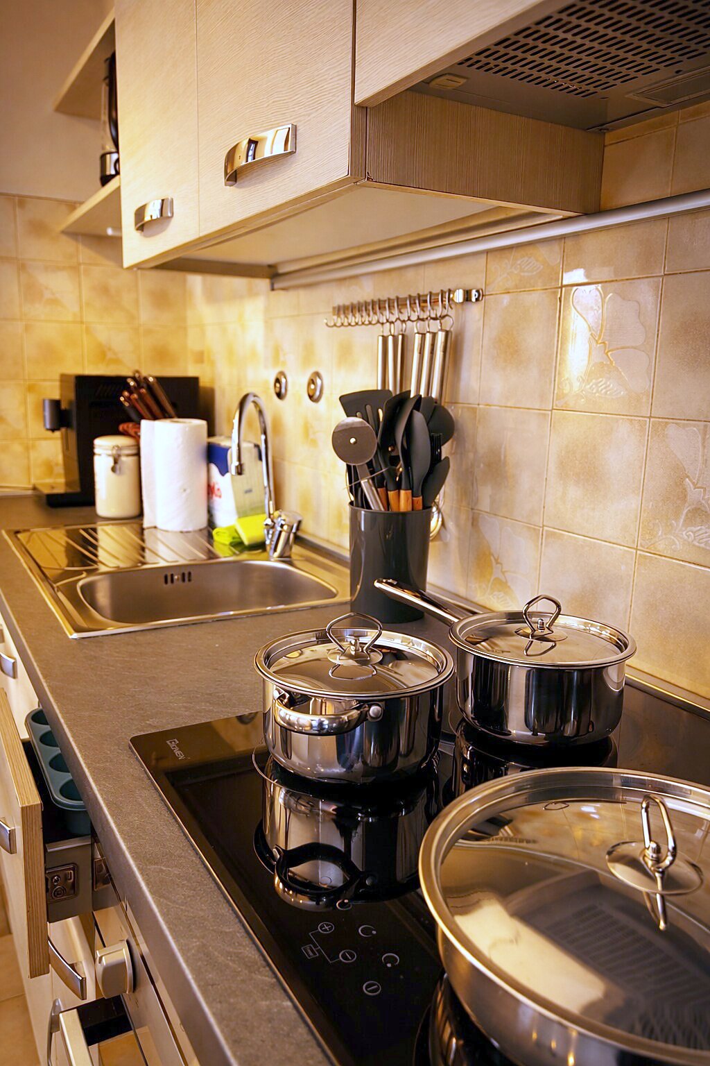 Central 2BR Stay – holiday apartment in Luino on Lake Maggiore