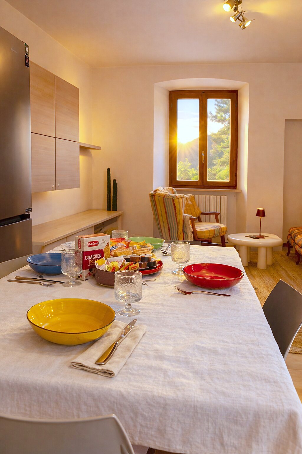Central 2BR Stay – holiday apartment in Luino on Lake Maggiore