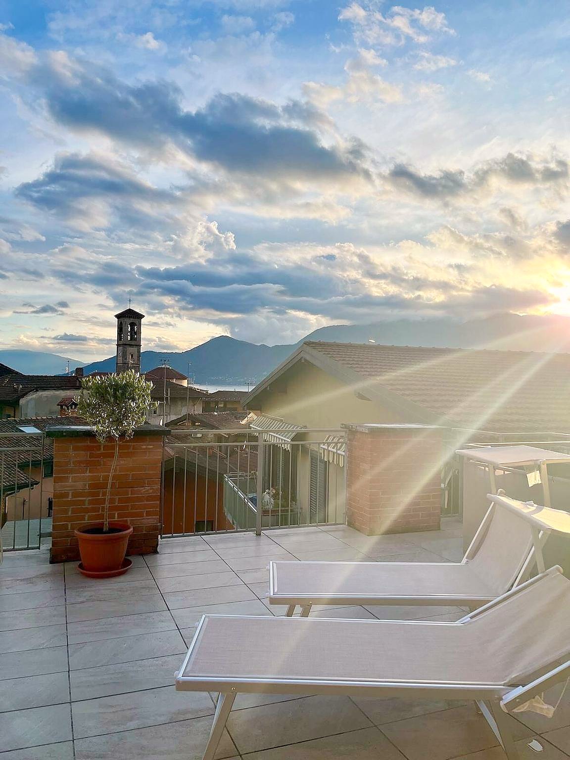 Central Penthouse – holiday apartment in Luino on Lake Maggiore