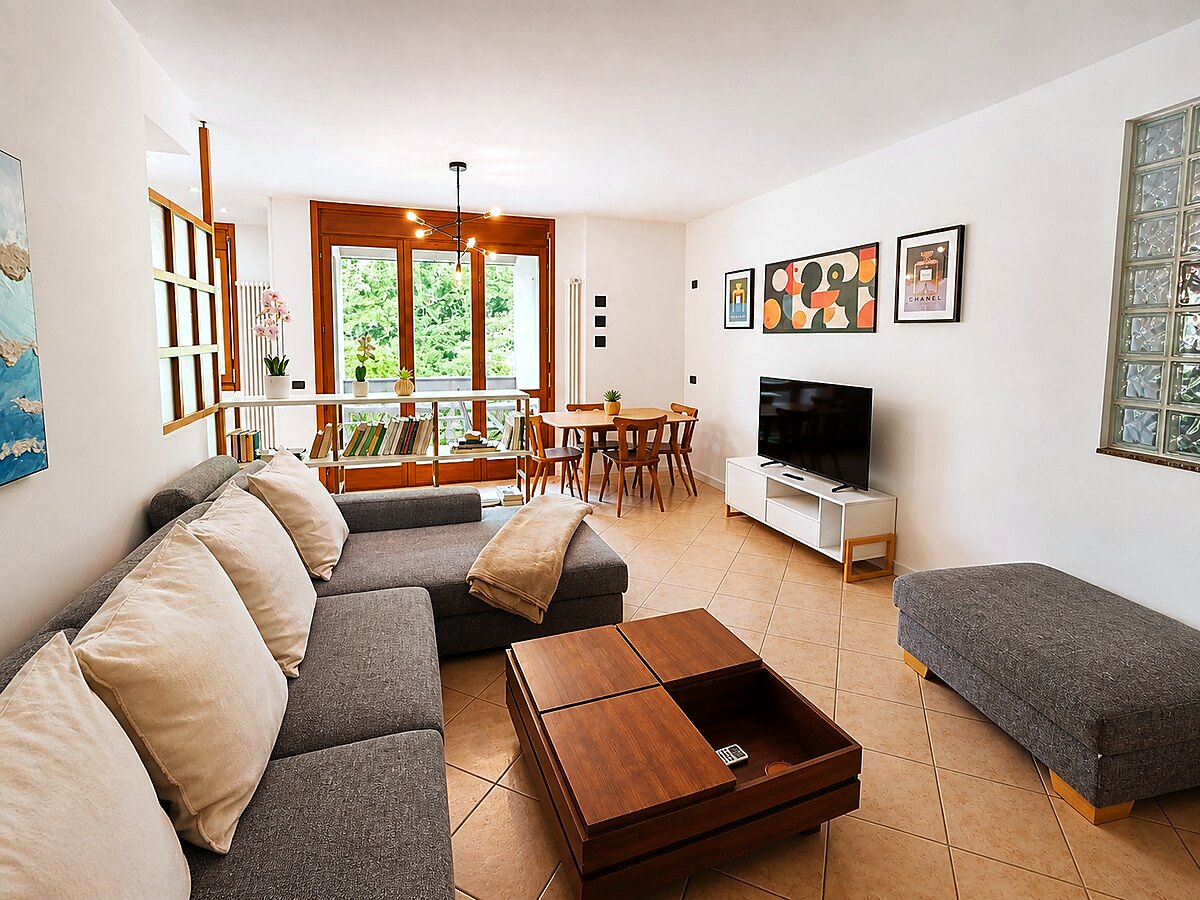 Suite mit Gym und Coworking – Ferienwohnung in Luino am Lago Maggiore
