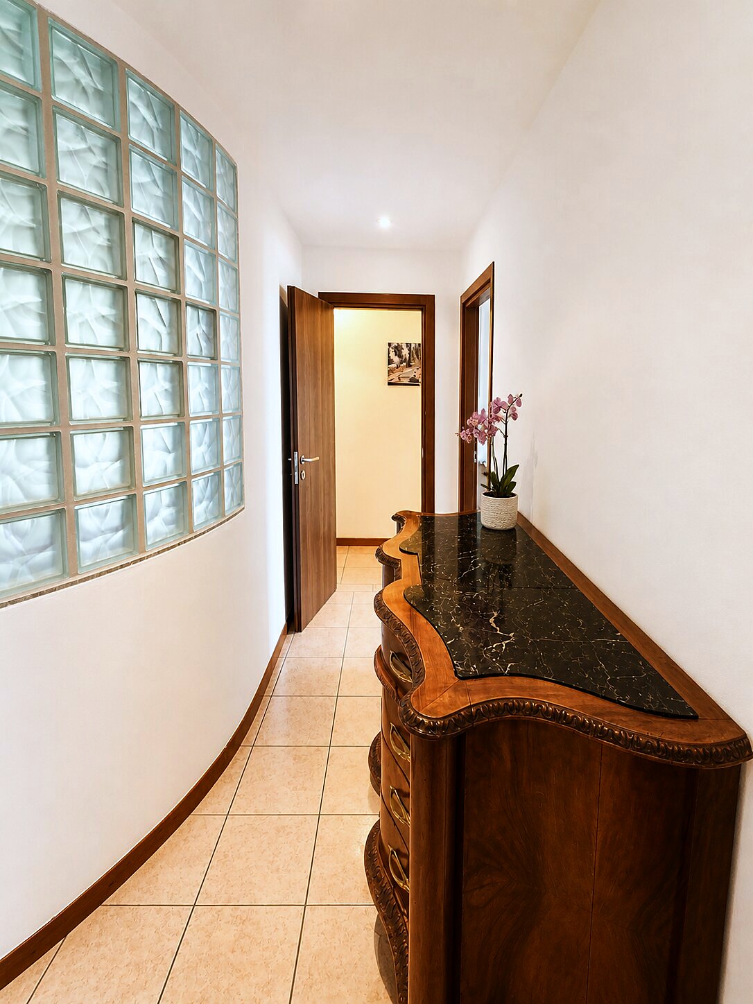 Suite mit Gym und Coworking – Ferienwohnung in Luino am Lago Maggiore