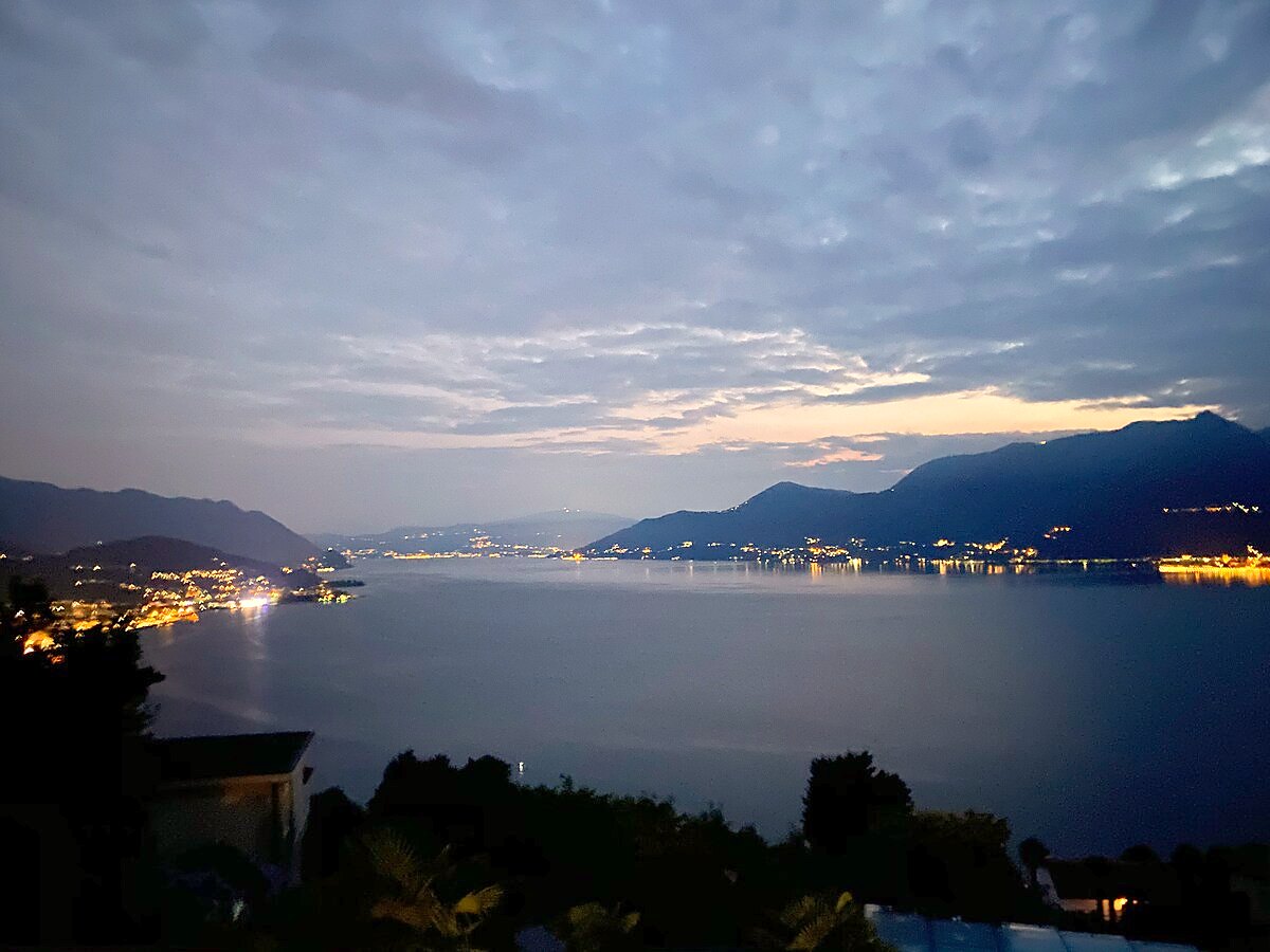 Lake Maggiore Luxury Condo – appartamento vacanze a Luino sul Lago Maggiore