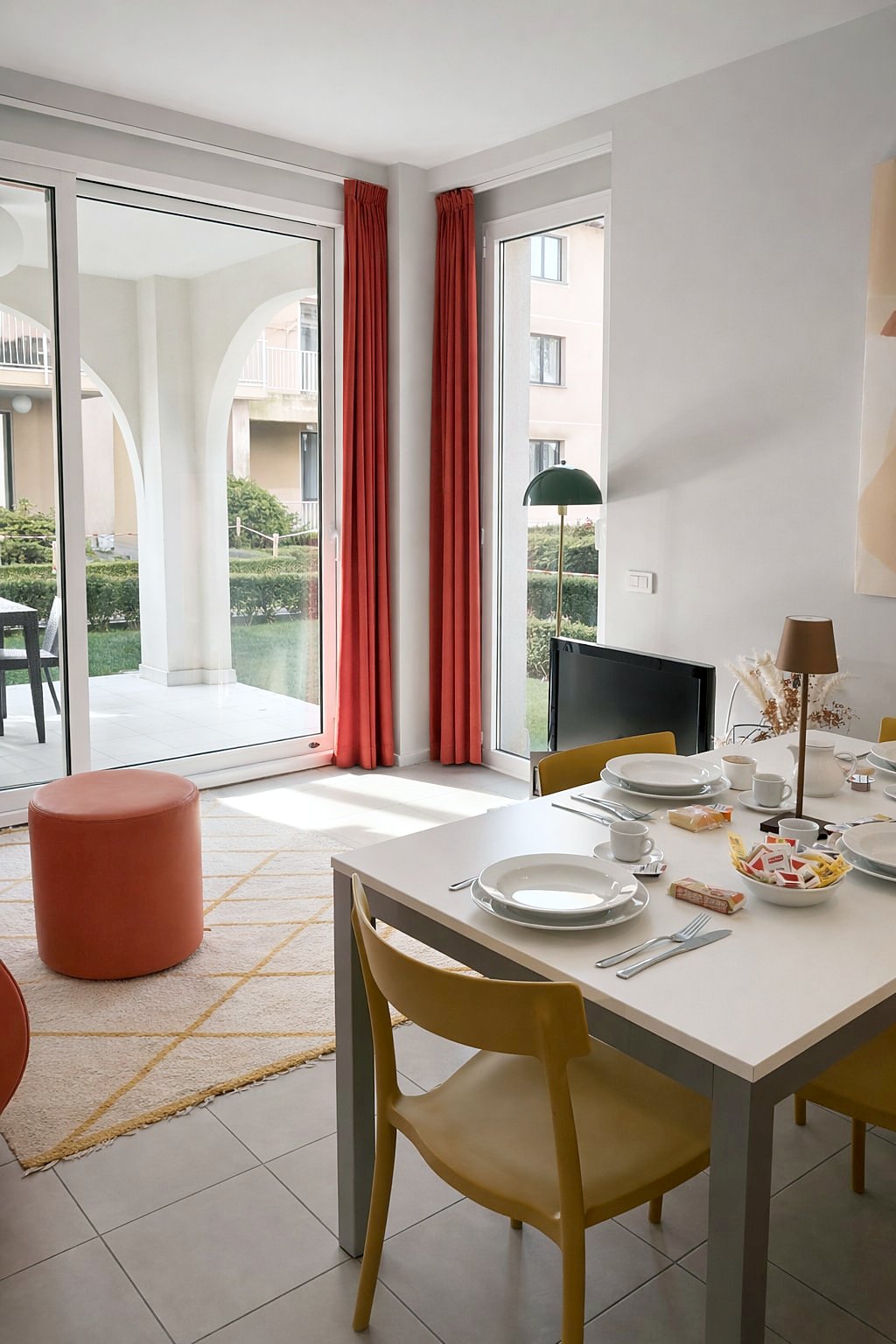 Lakeside Apartment – Ferienwohnung in Maccagno con Pino e Veddasca am Lago Maggiore