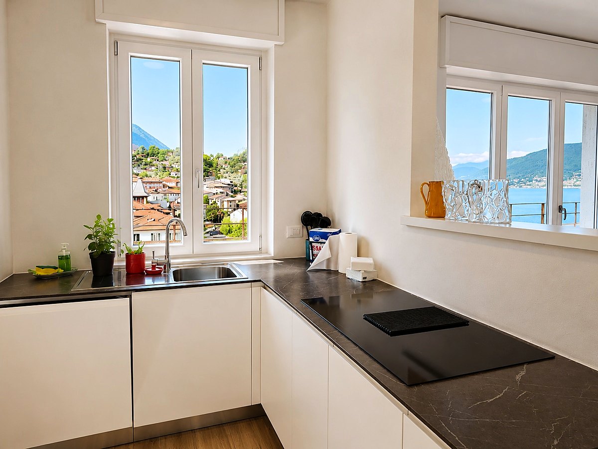The Duplex – Ferienwohnung in Porto Valtravaglia am Lago Maggiore